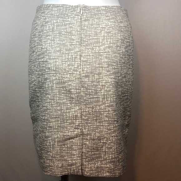 NWOT -Banana Republic Skirt - Size 0 - Picture 3 of 15